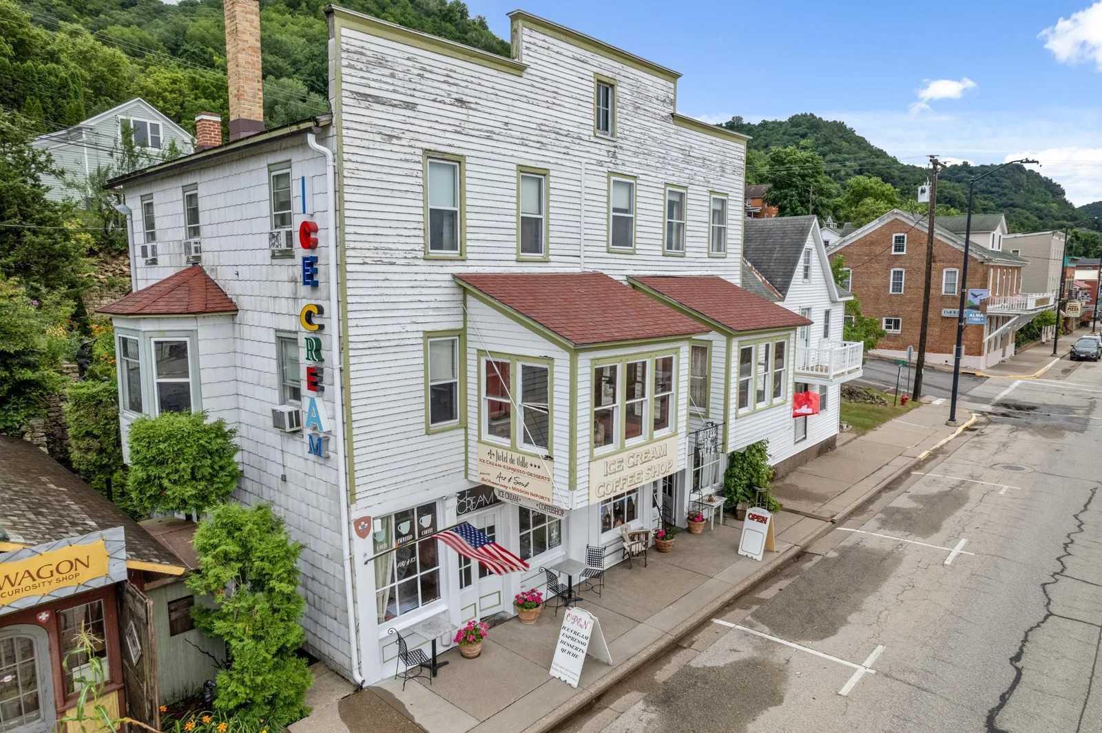 Photo 1 of 305 Main