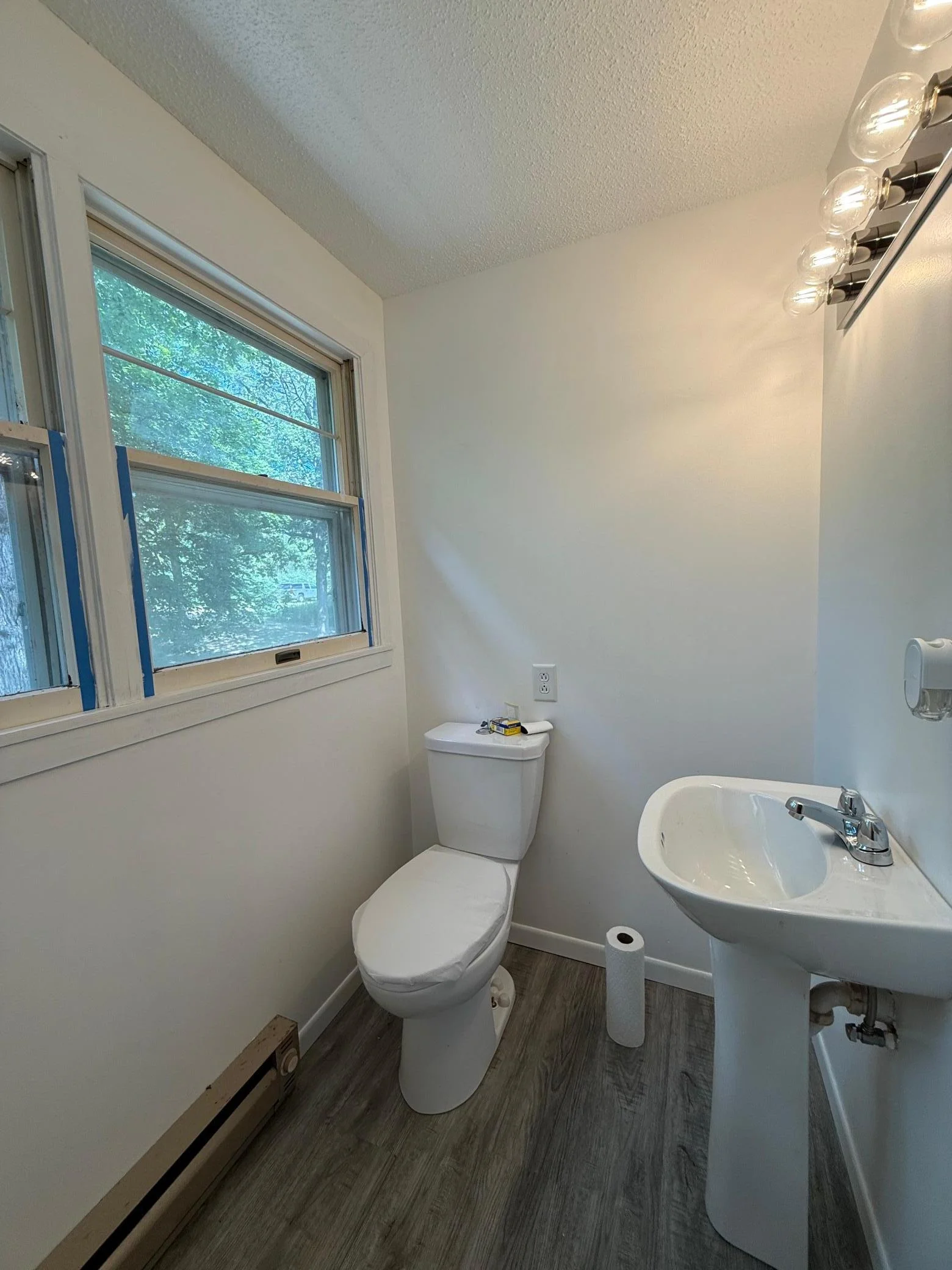 Upper level bathroom