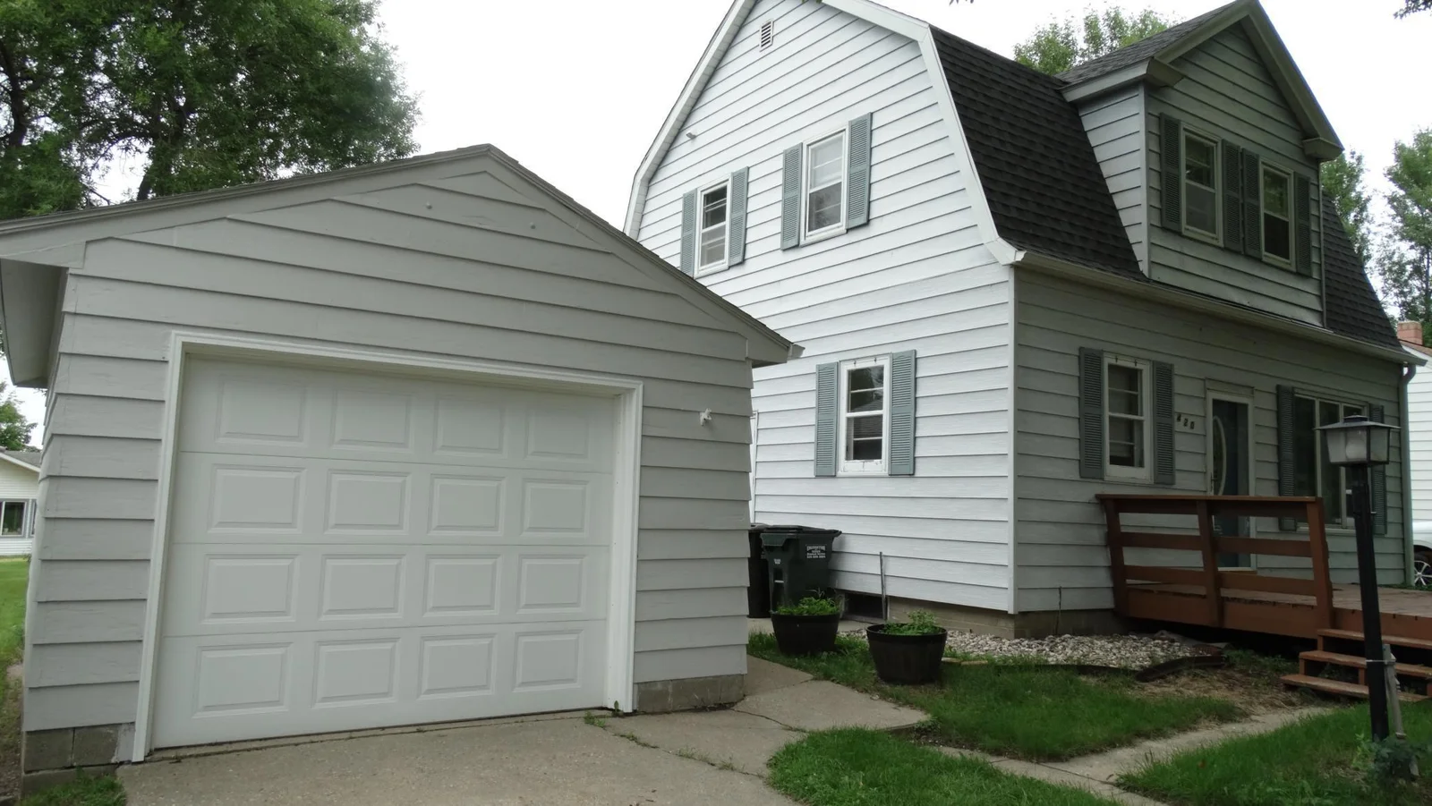 420 7th Avenue, Elbow Lake