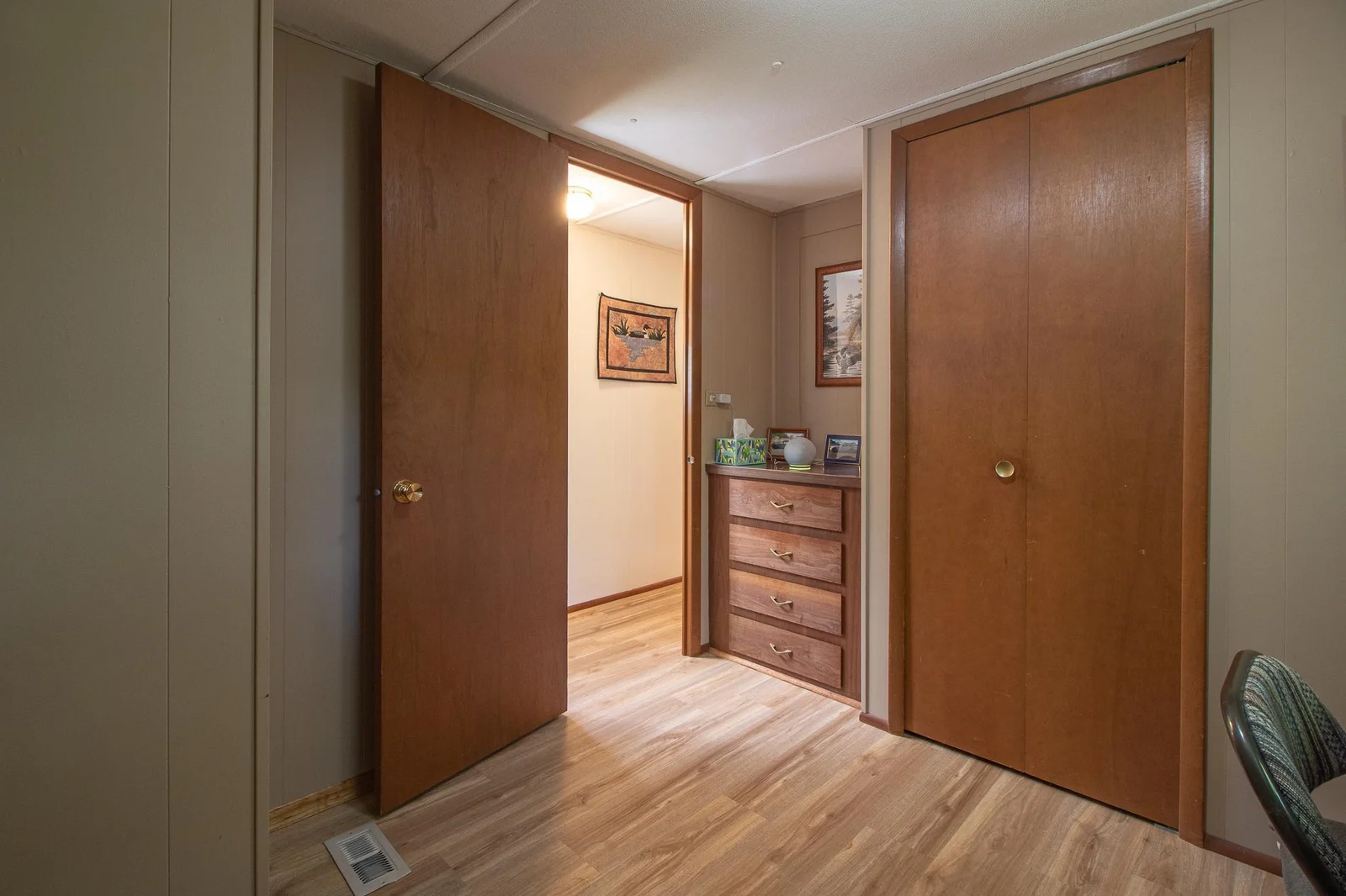 Bedroom 2 Built in storage next to closet