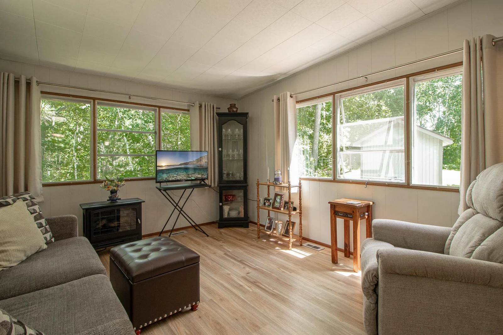 Great lookout windows