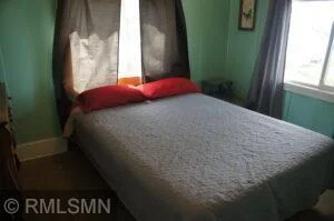 Bedroom 1 Queen