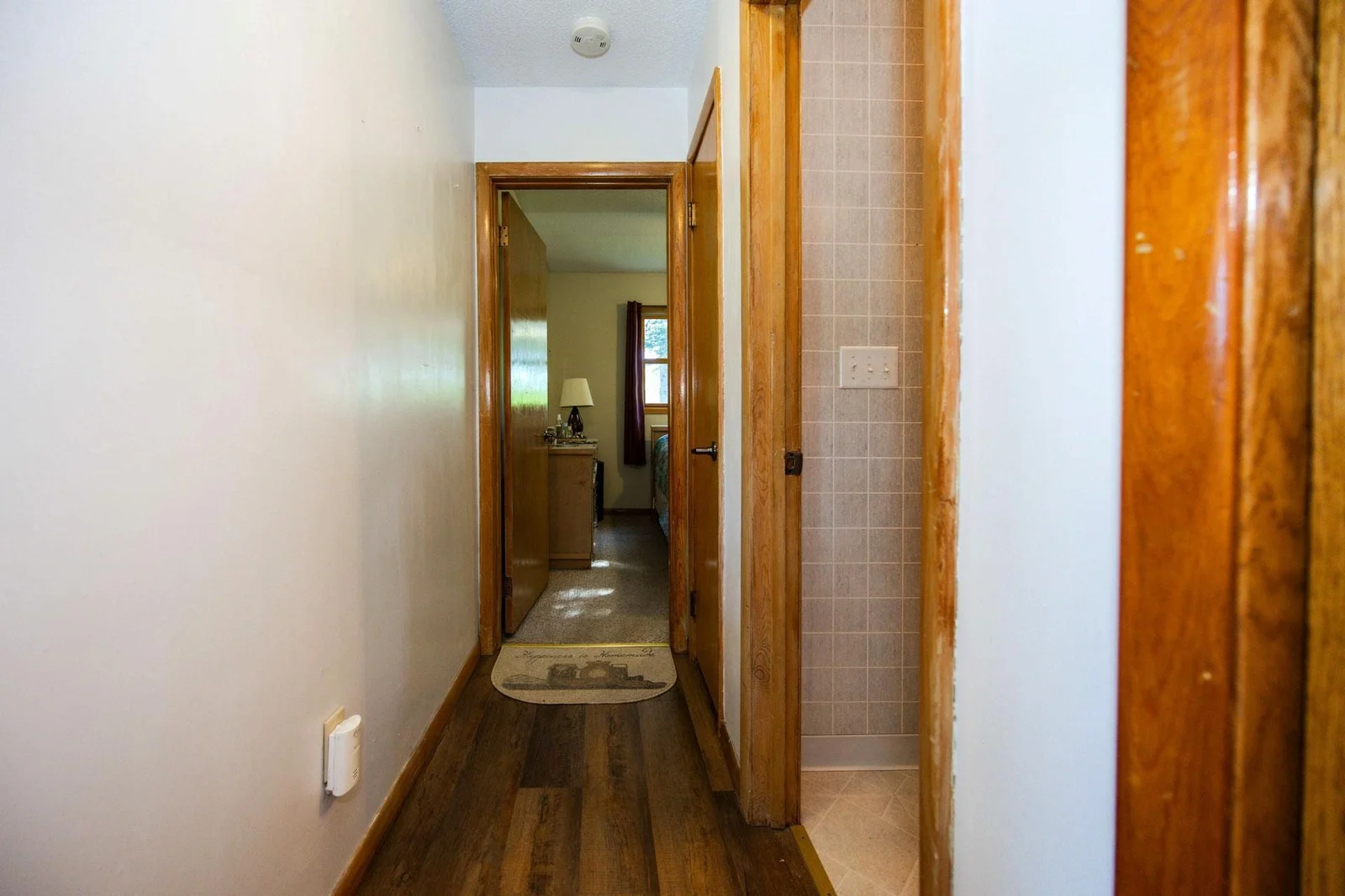 Hallway_001_1