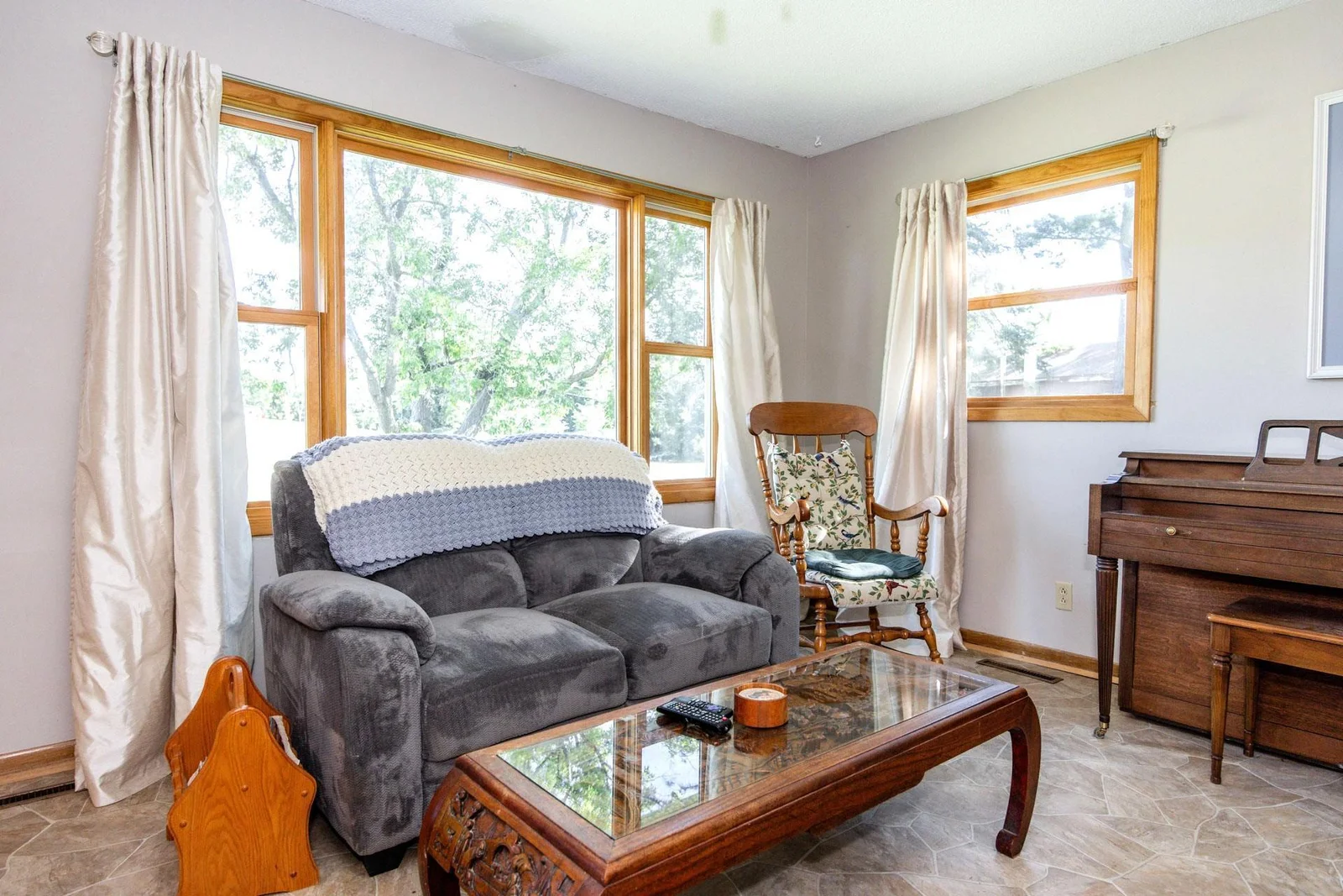 Living Room_002_1