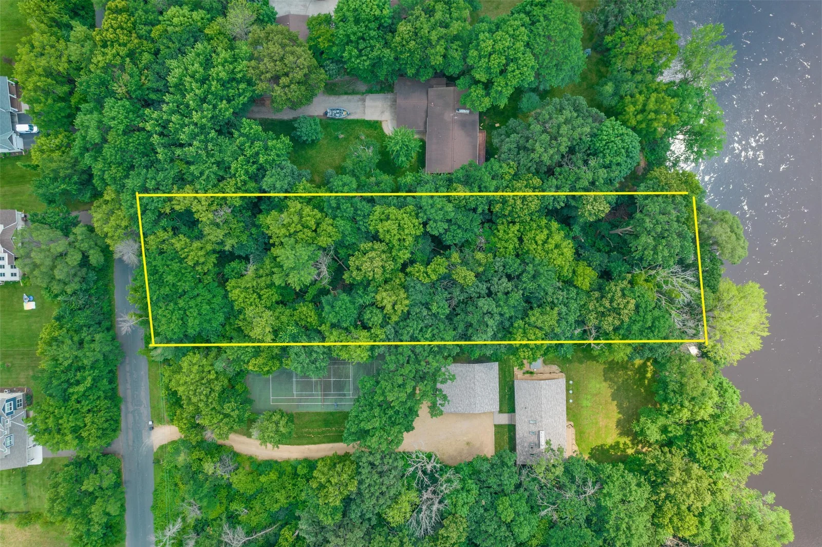 Approximate lot lines