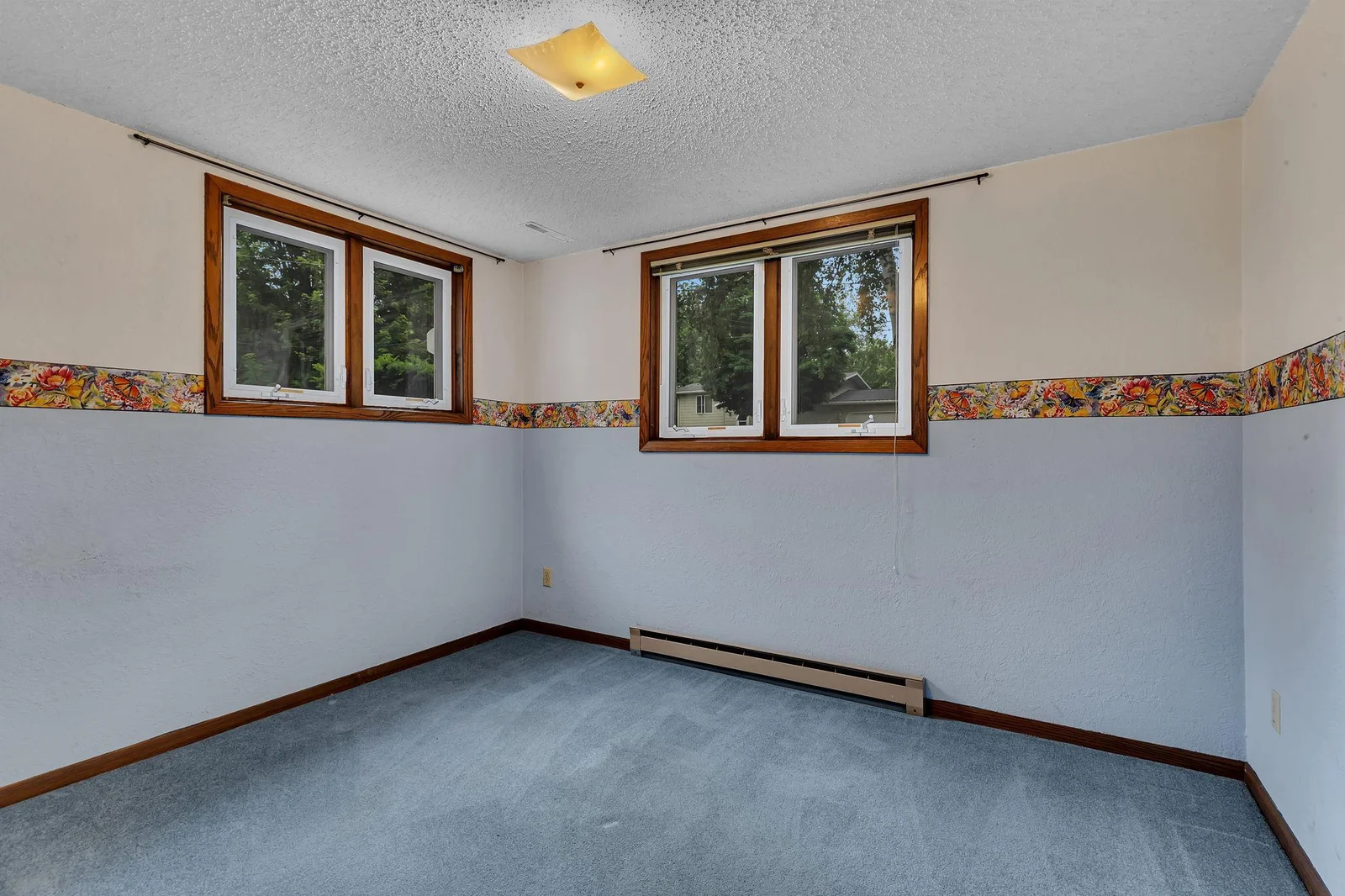 LOWER BEDROOM