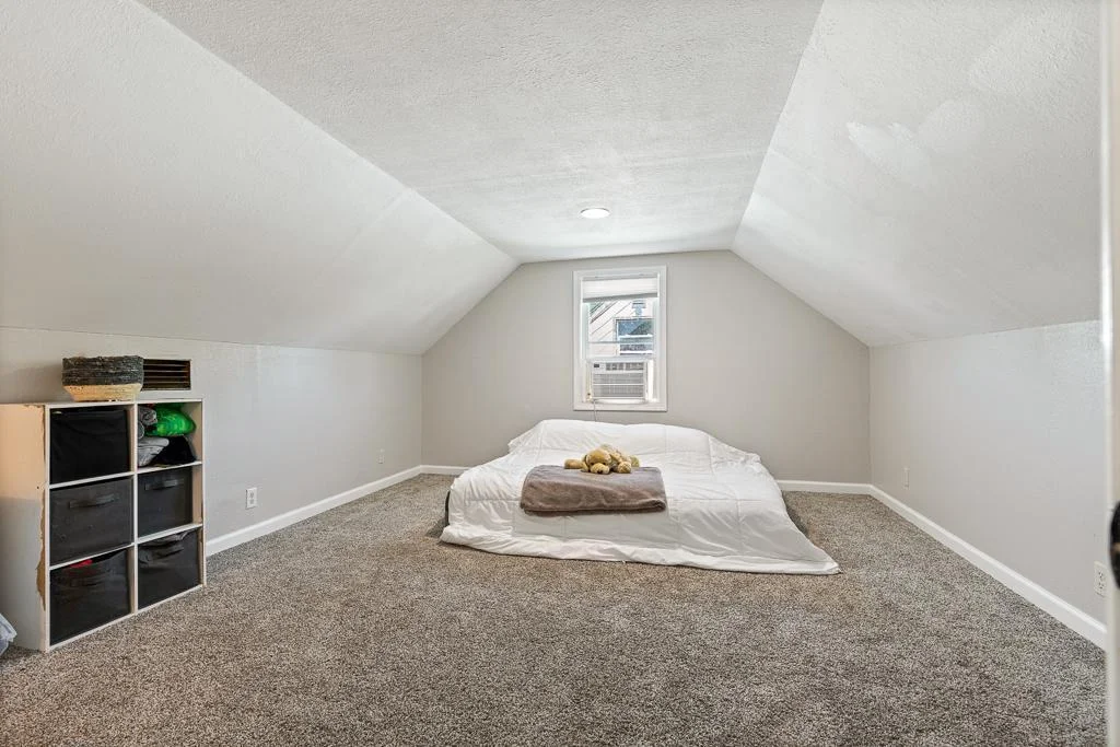 Large upper level bedroom! Many options for this space to suit your needs!