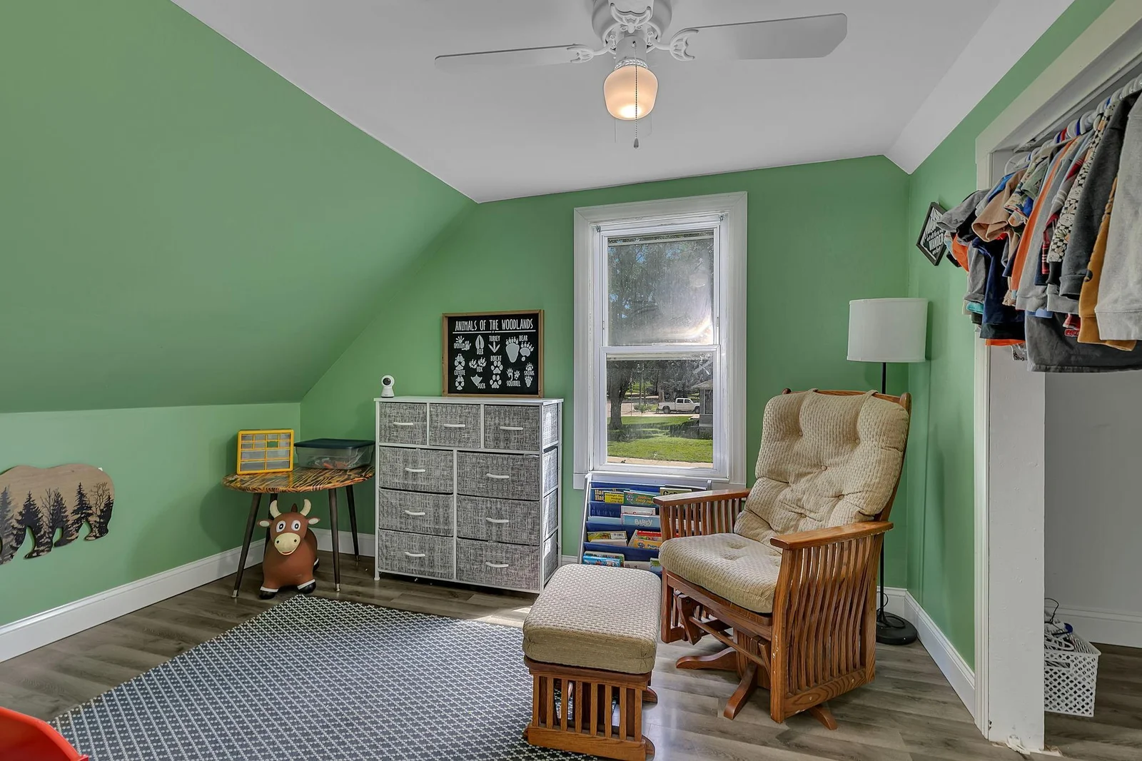 Upper level bedroom 1