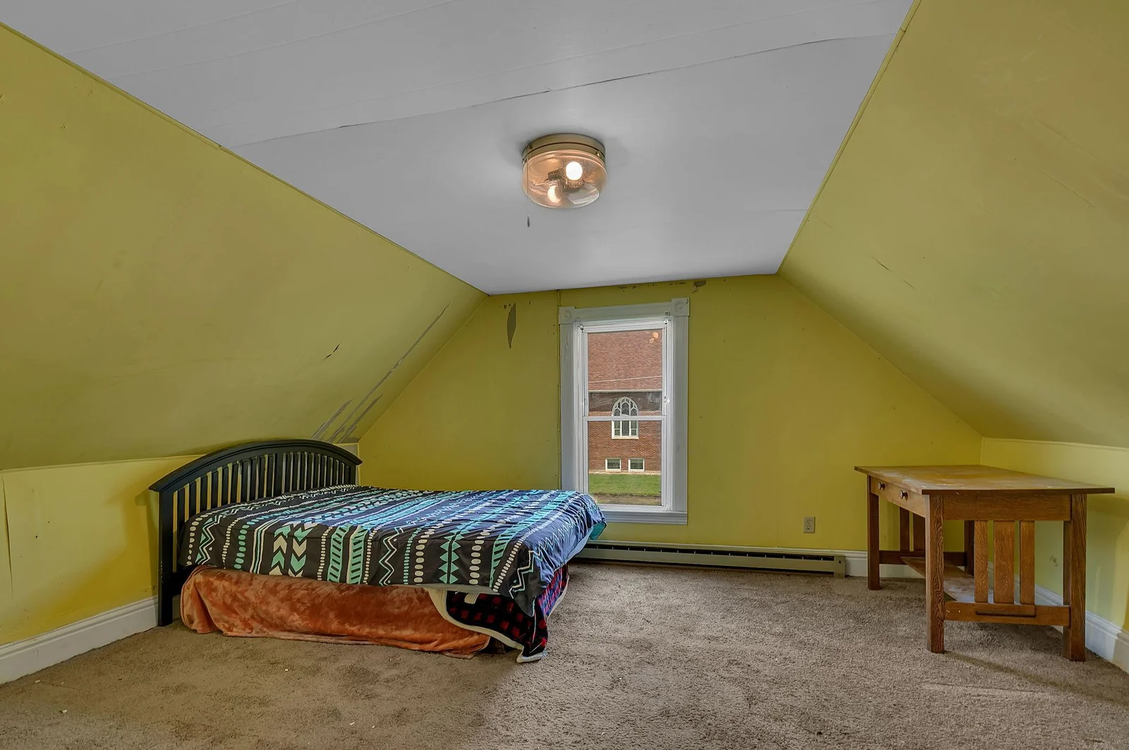 Upper bedroom
