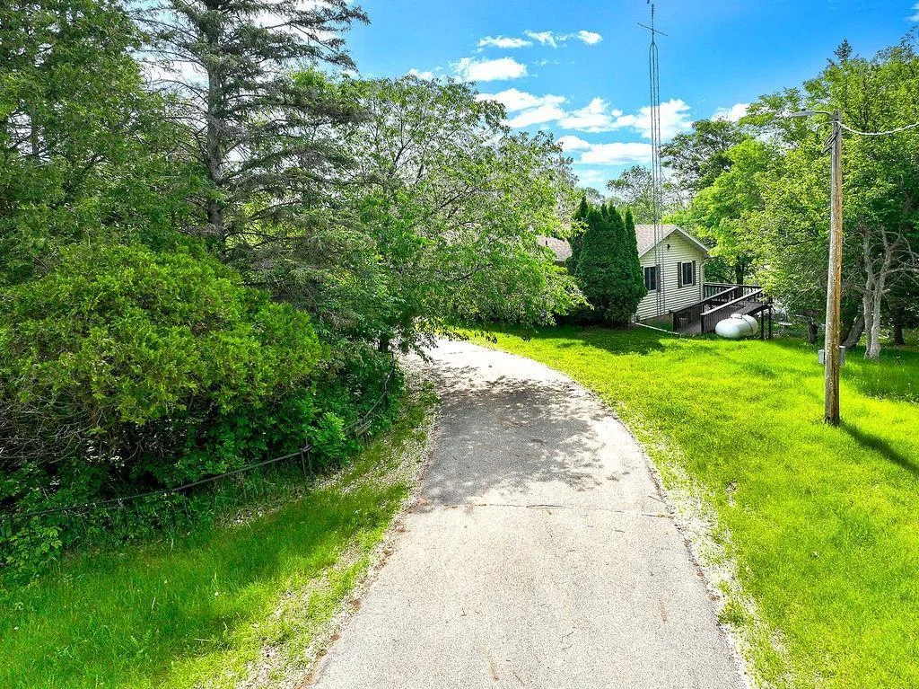 Thumbnail photo 71