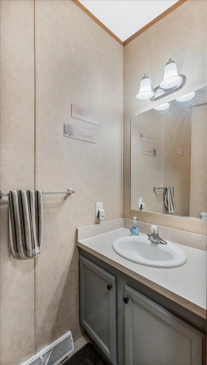 1/2 bath off kitchen/laundry room