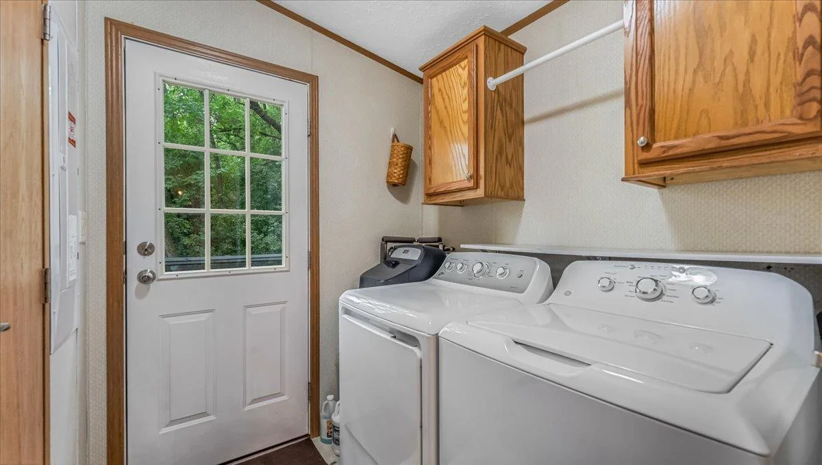 Laundry room off kitchen