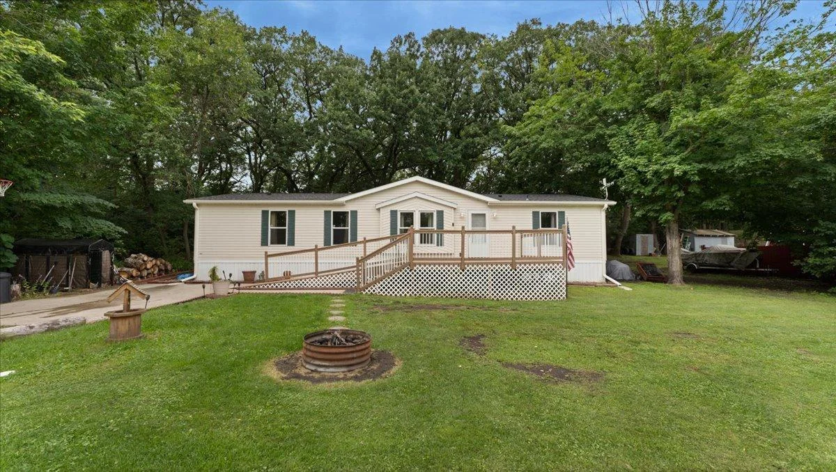 Photo 1 of 24744 Mound