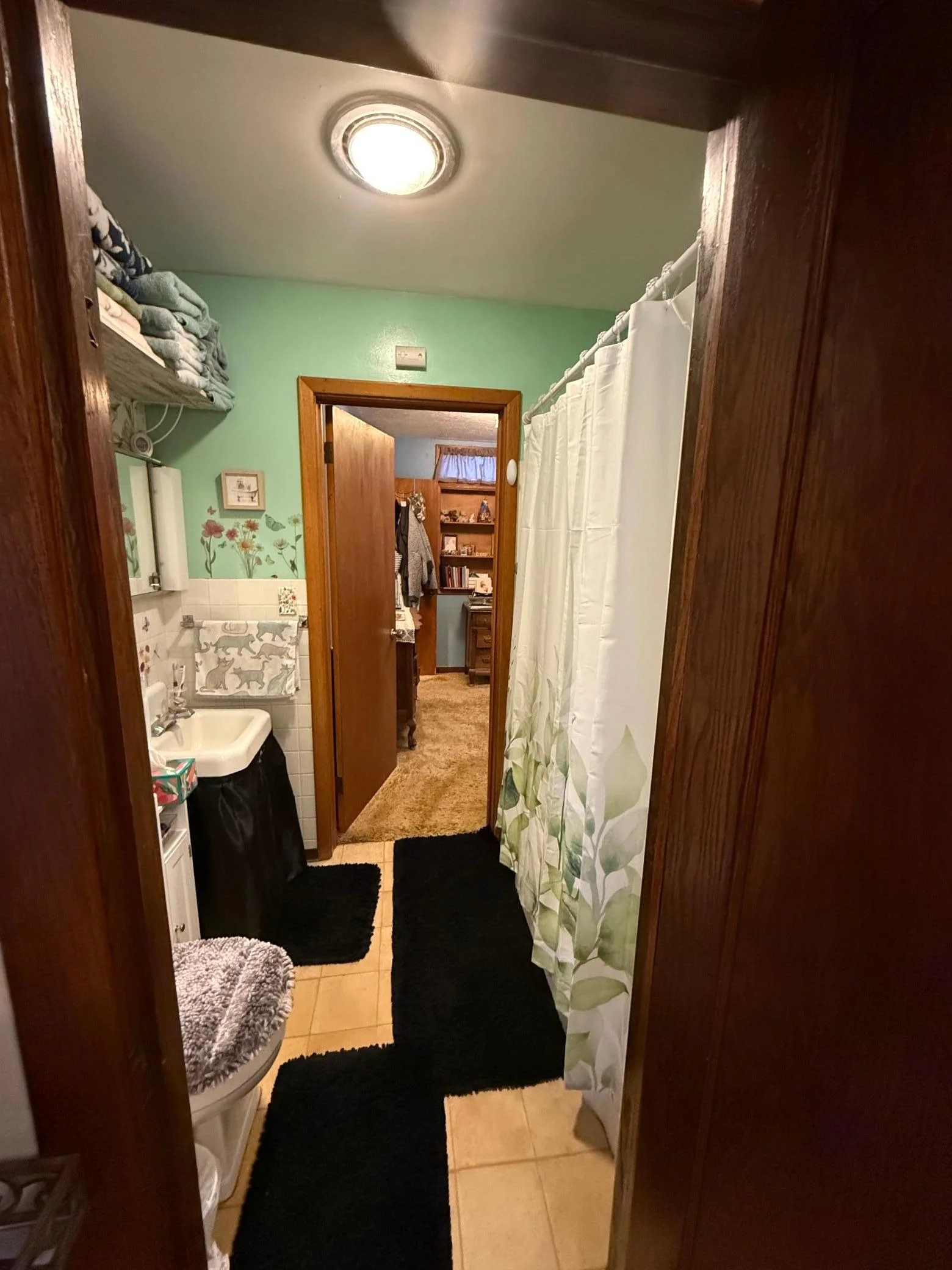 J&J Bathroom.jpg