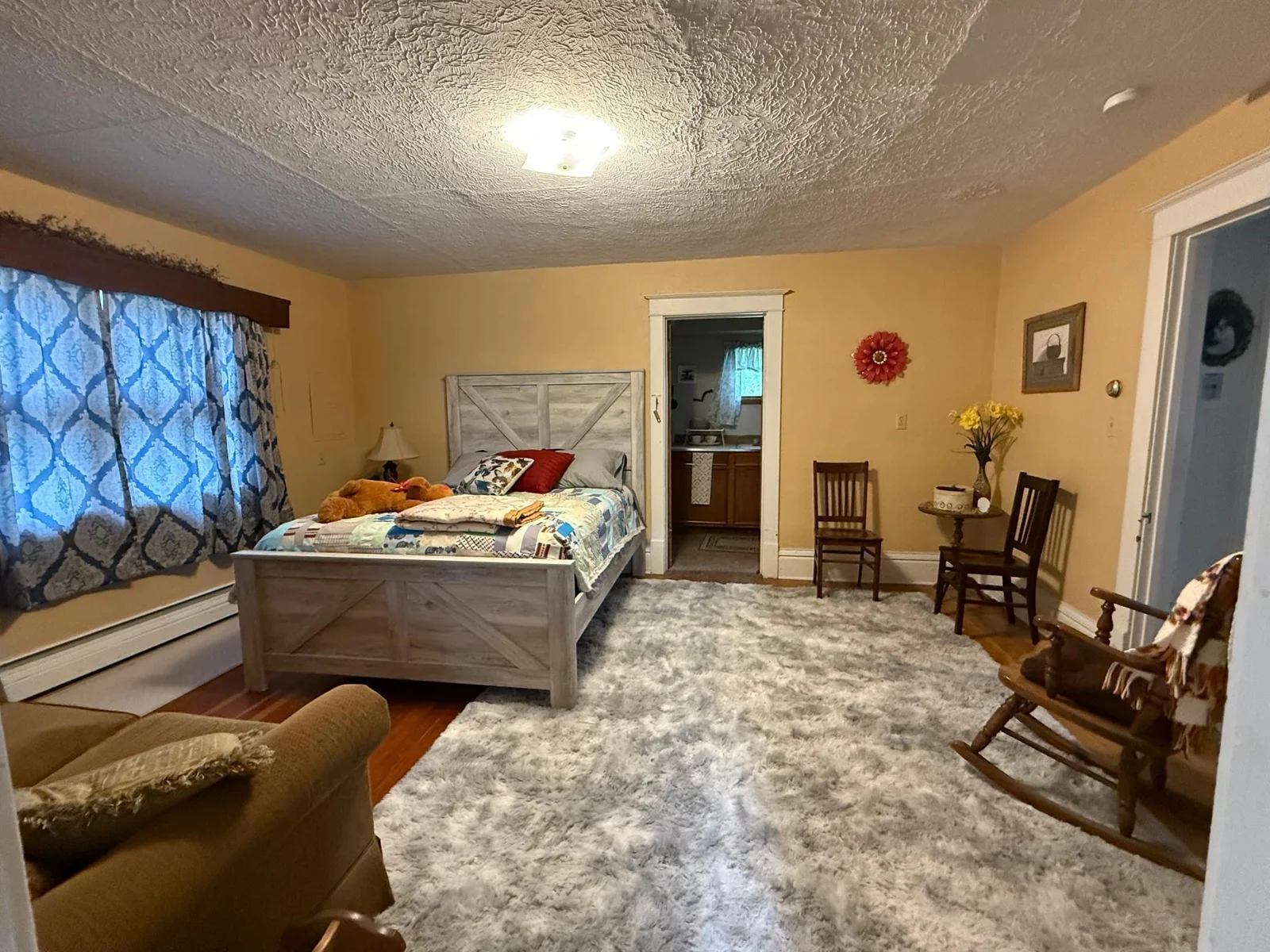 1st Bdrm looking into Ktch.jpg
