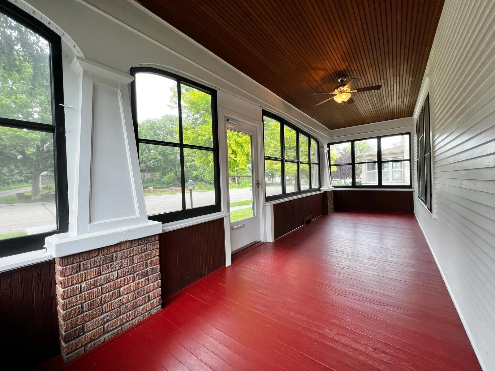 3 Season Front Porch - Love the Character and Colors, So Inviting!