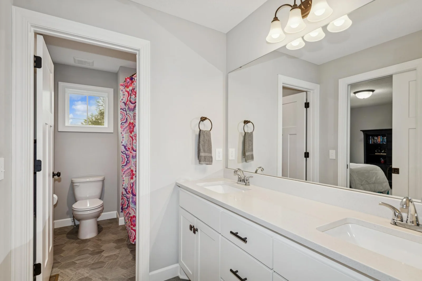 Jack & Jill Bath