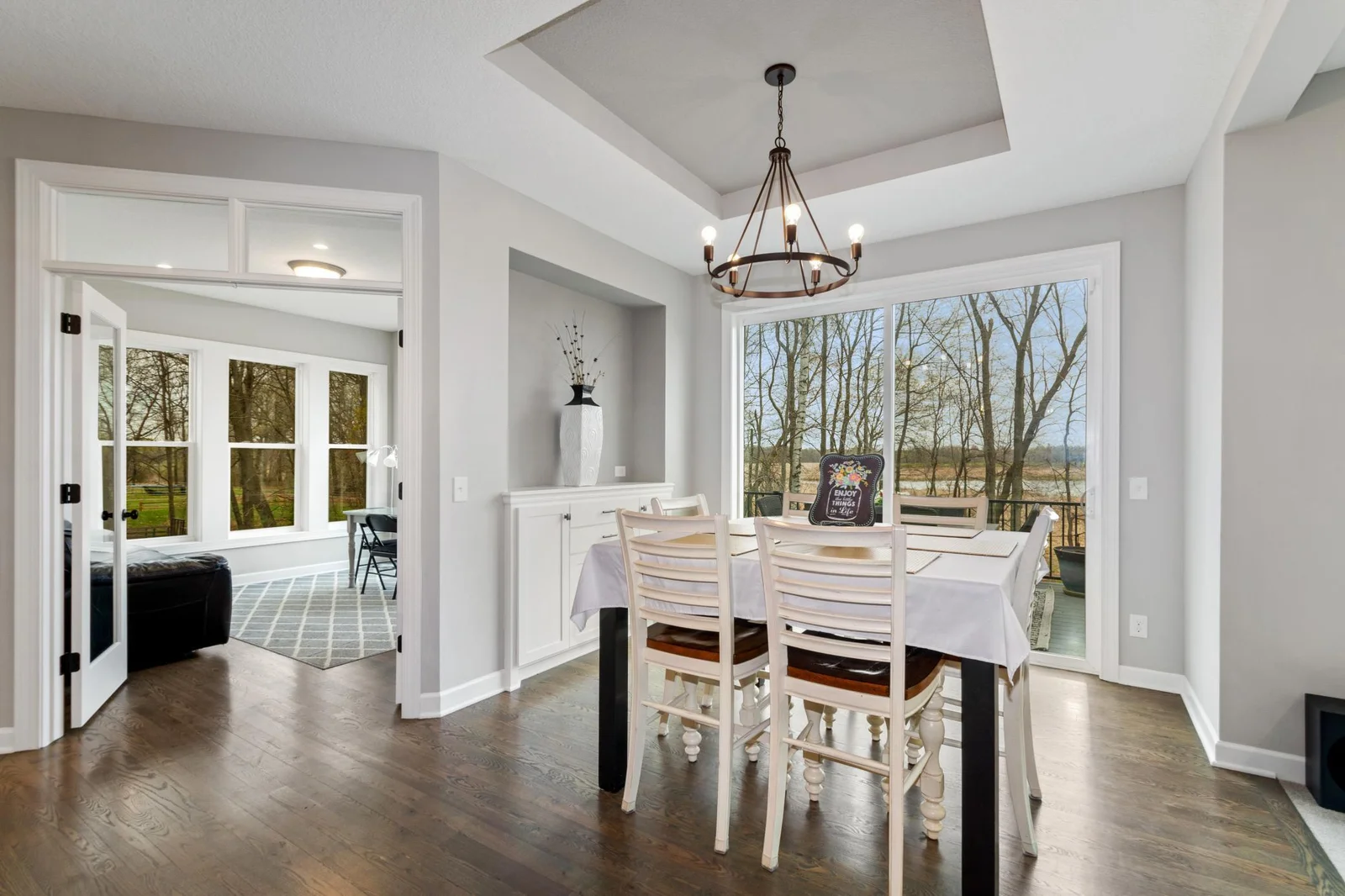 Dining to the sunroom