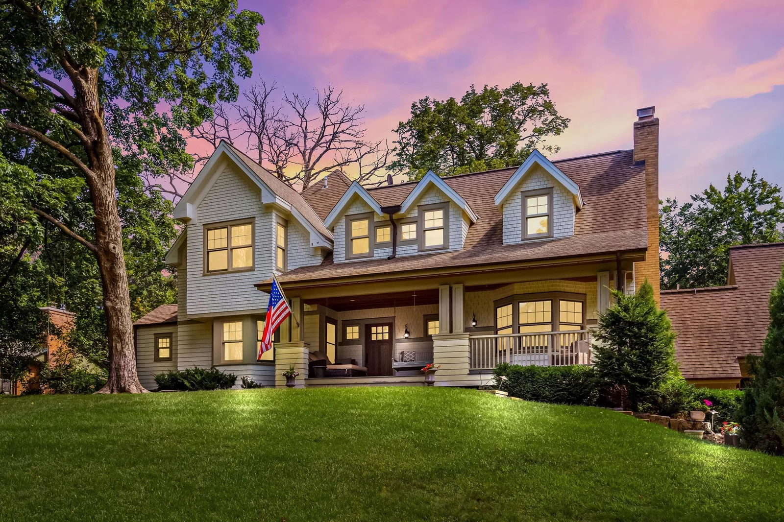 20590 Linden Road, Deephaven