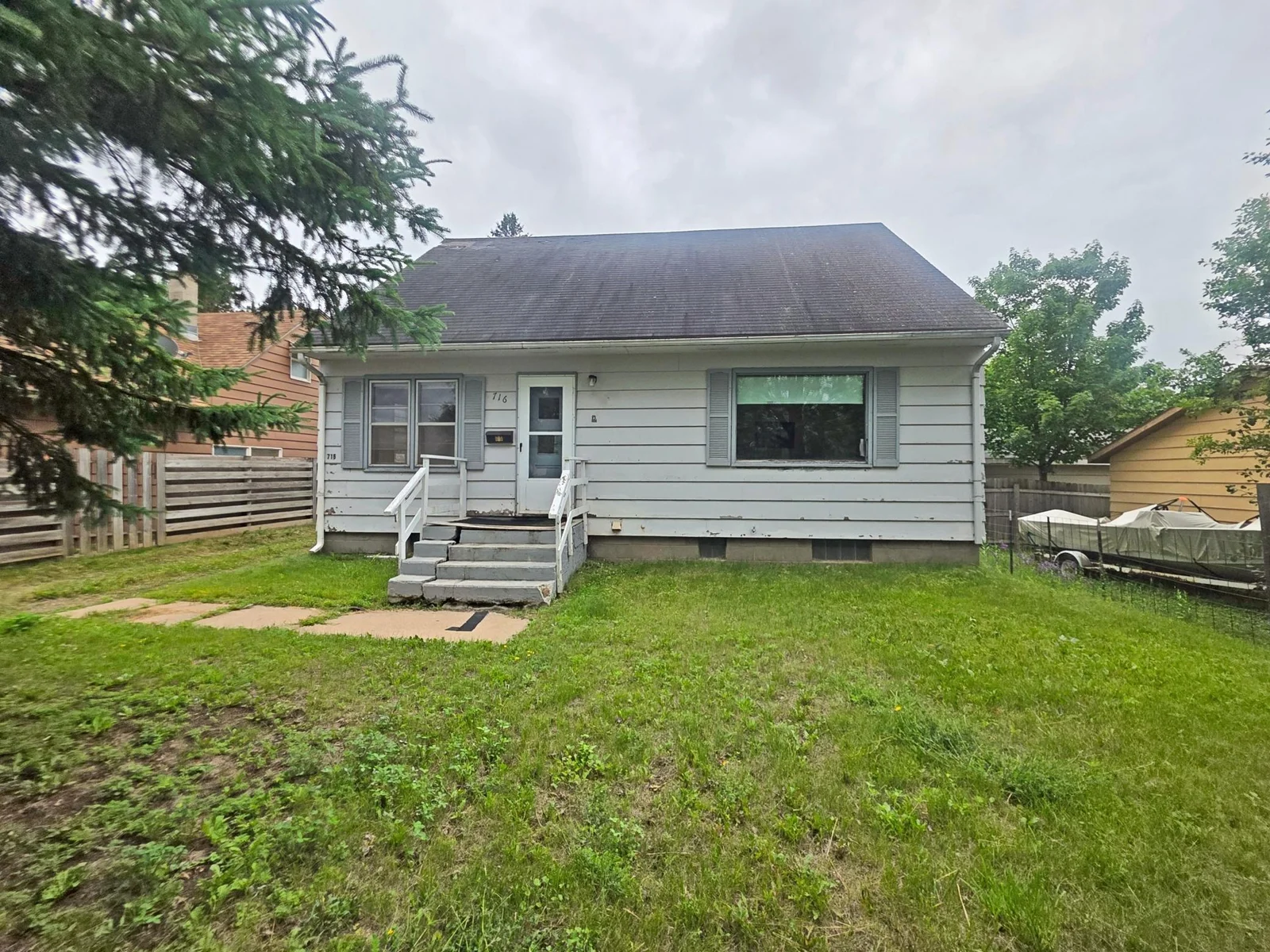 716 37th Street, Hibbing