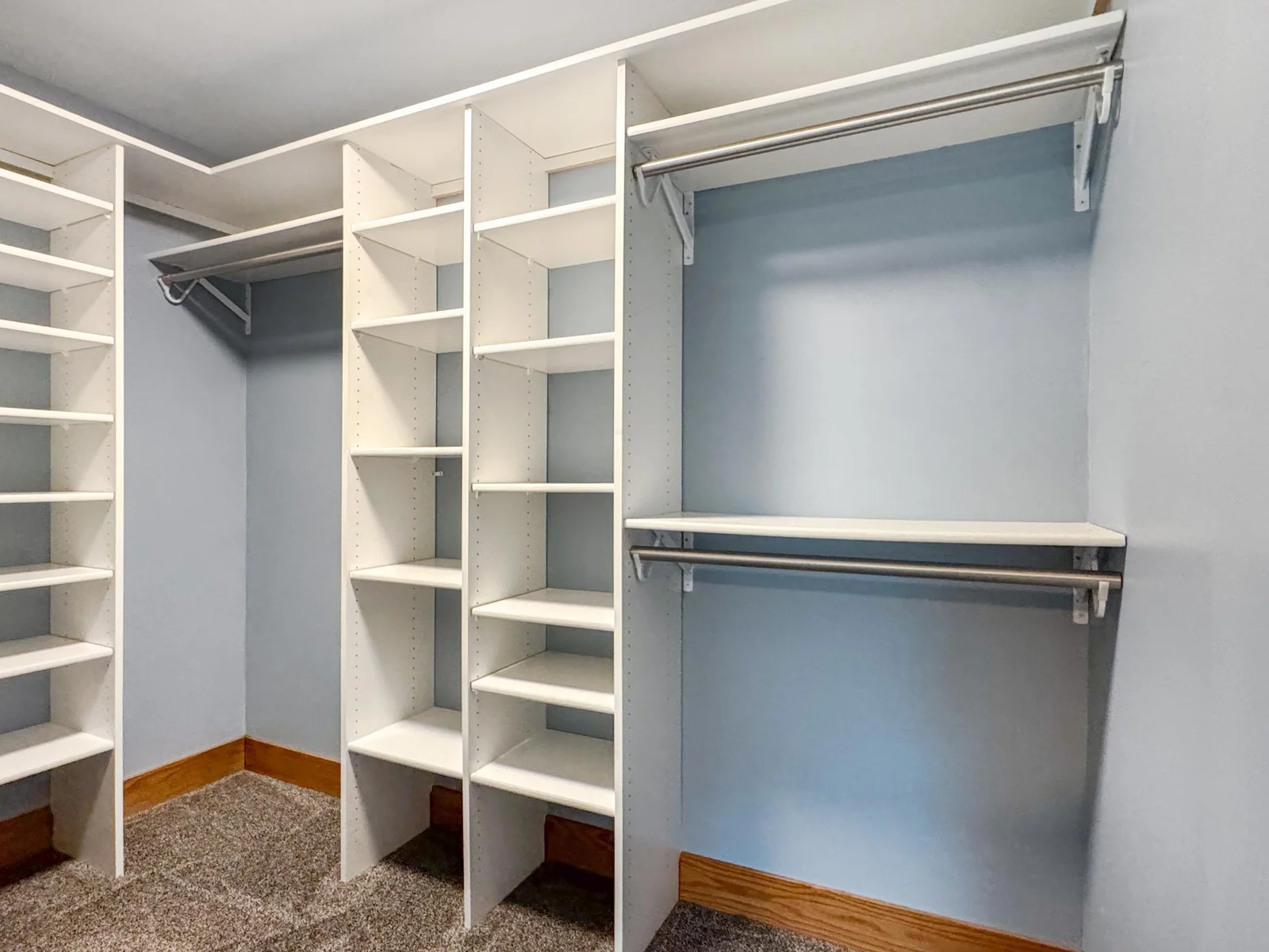Walk-in closet