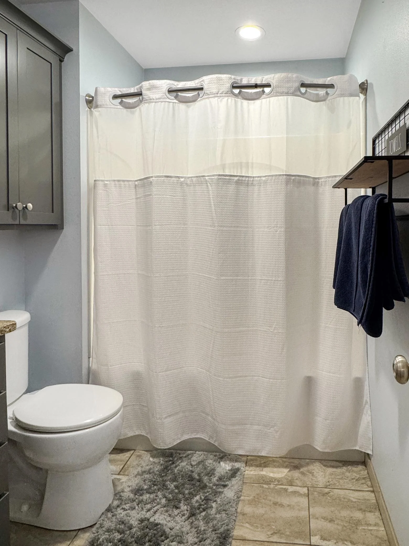 Main Floor full bath