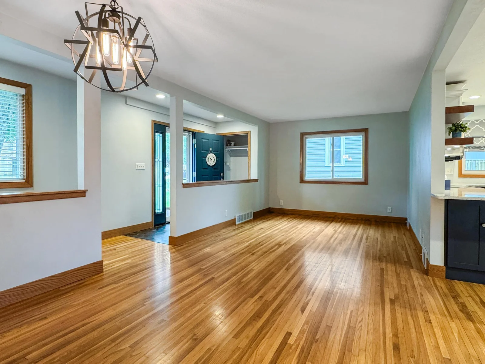 Dining/Living Room
