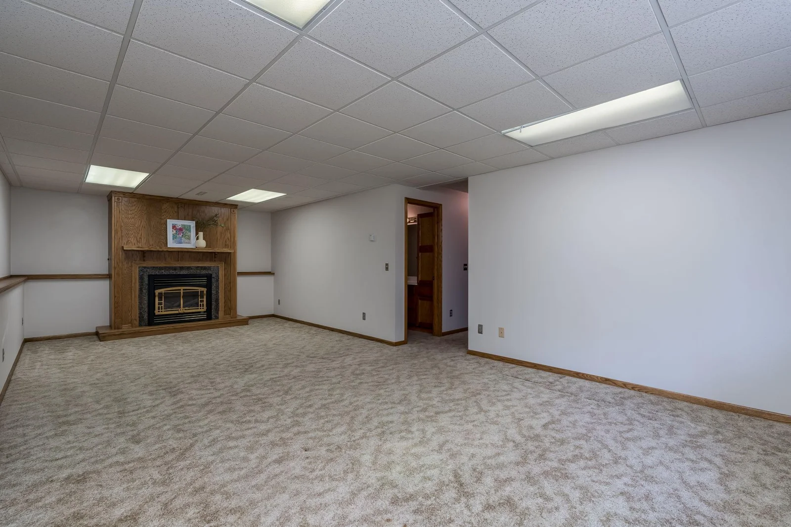 22-web-or-mls-1670-castle-dr.jpg