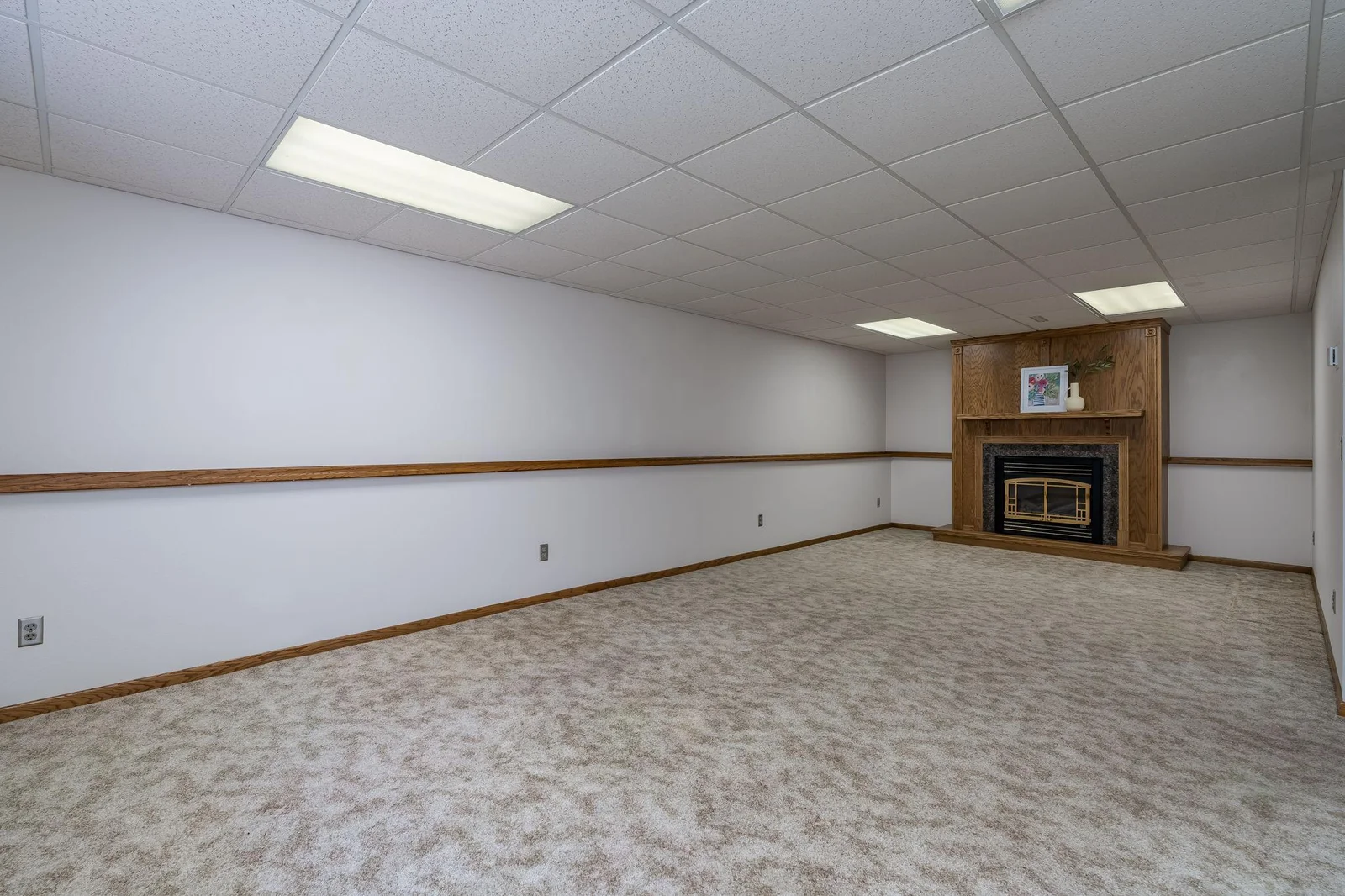 21-web-or-mls-1670-castle-dr.jpg