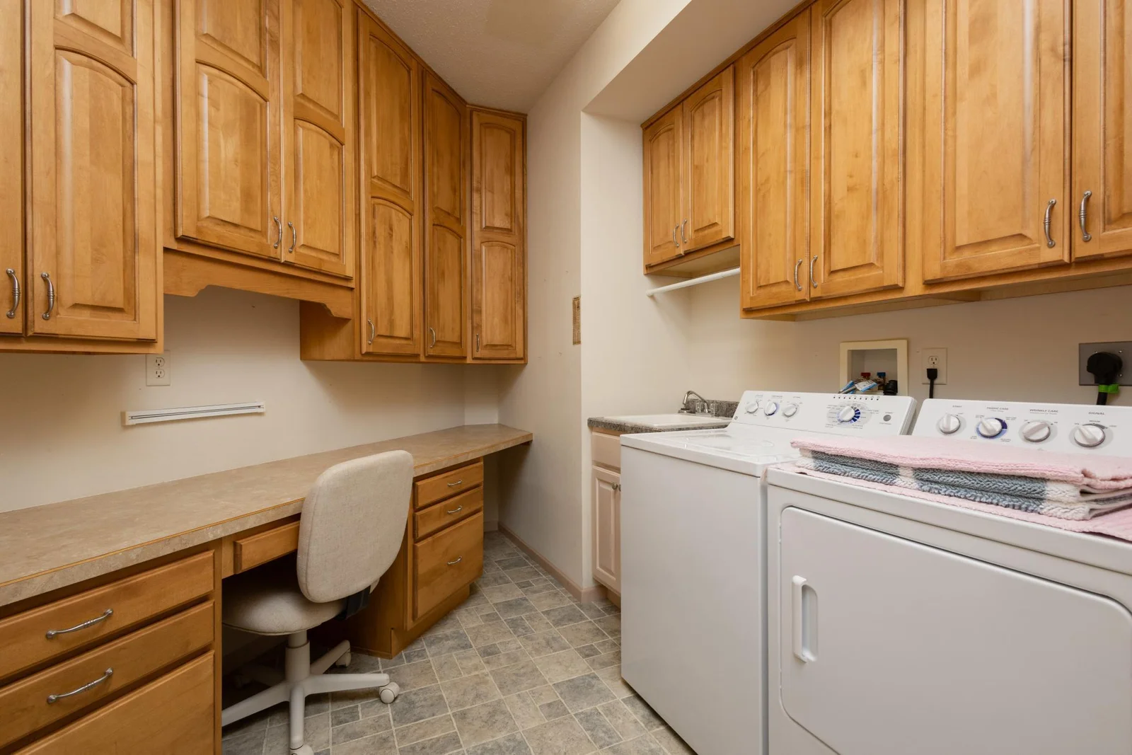 Laundry/Office