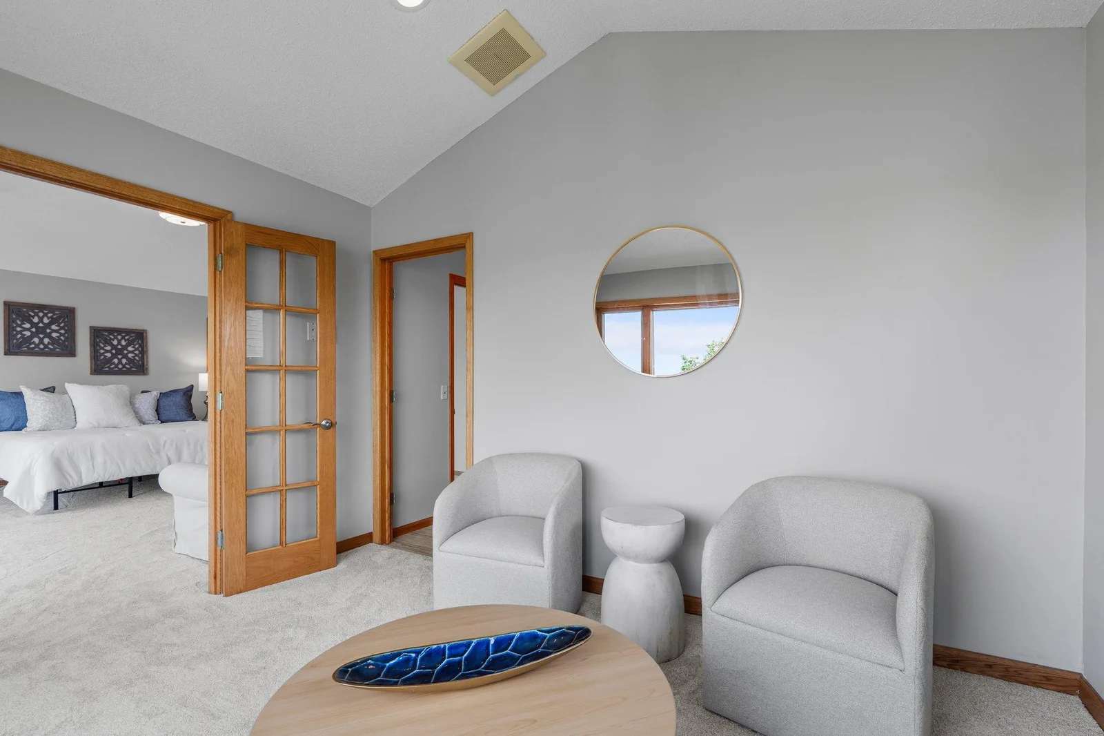 Primary suite sitting room