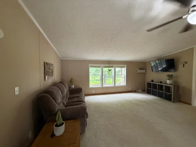 Thumbnail photo 30