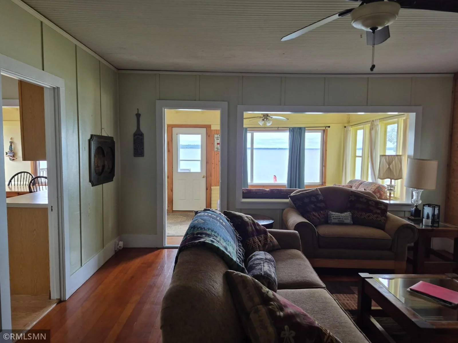 Living room to sunroom