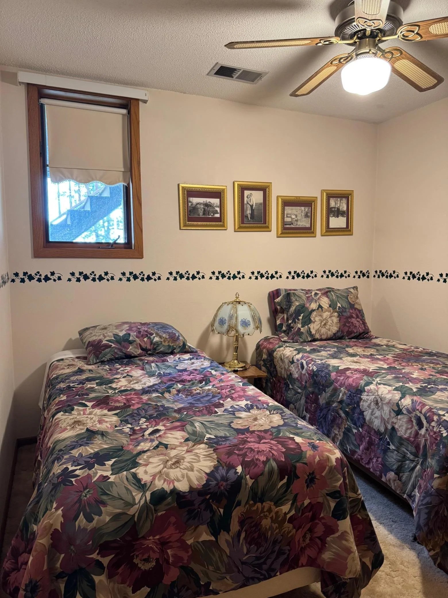 bed 1.jpg