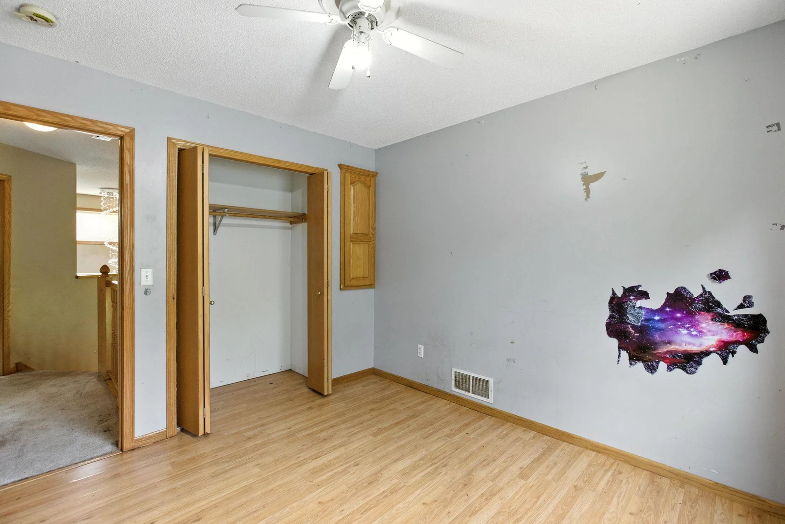 26_30646_Navajo_St_NW_Cambridge_MN_55008_USA-Living_room-9N0A0884.jpg