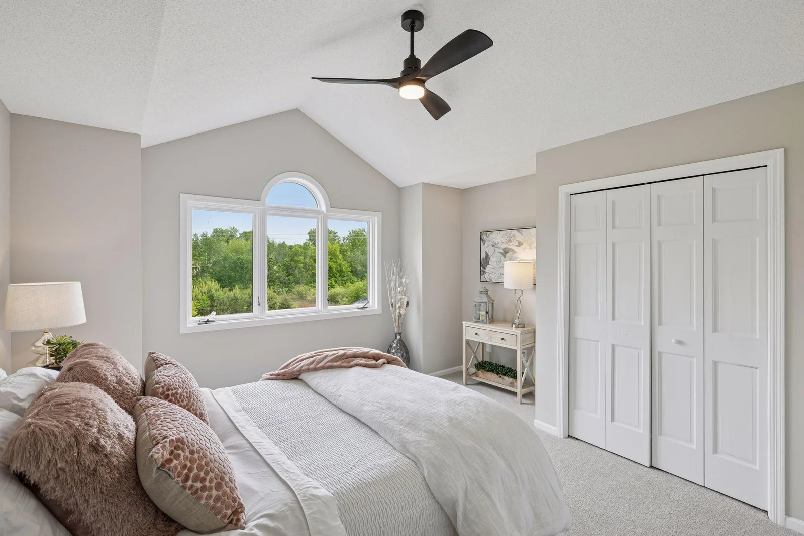 Upper Level Bedroom 1