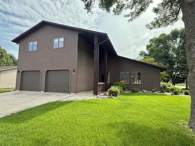 517 Sunrise Boulevard, Redwood Falls