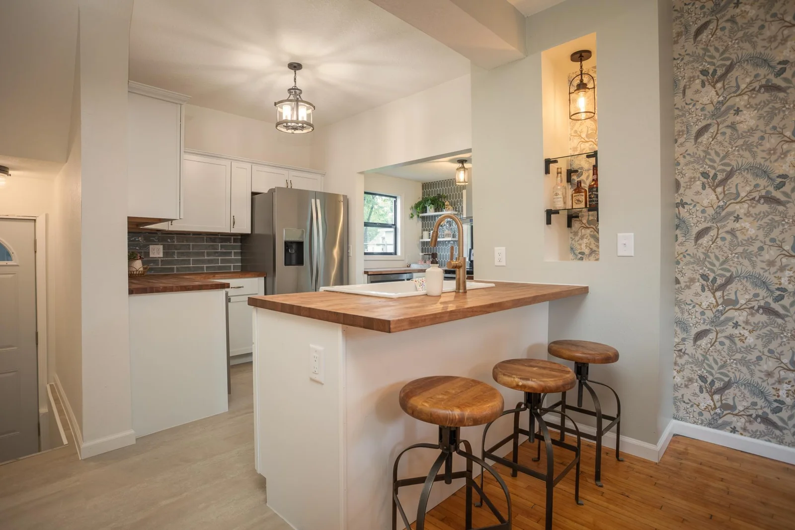 Eat in Kitchen