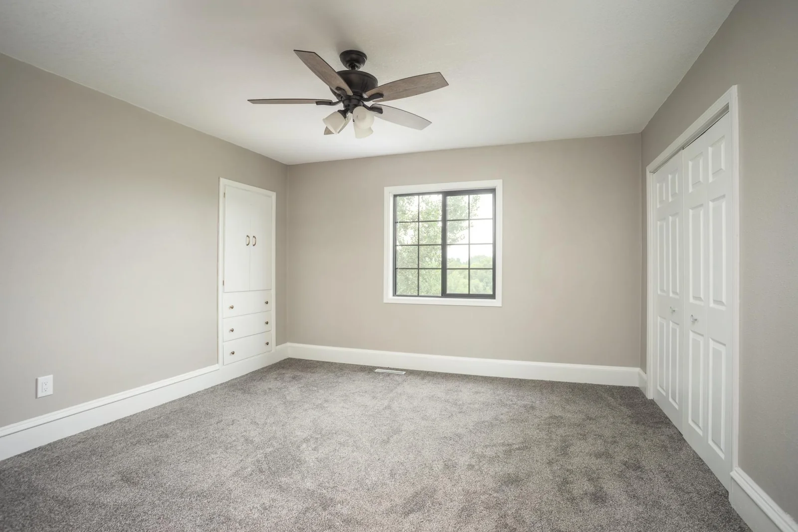 Upstairs Bedroom #1