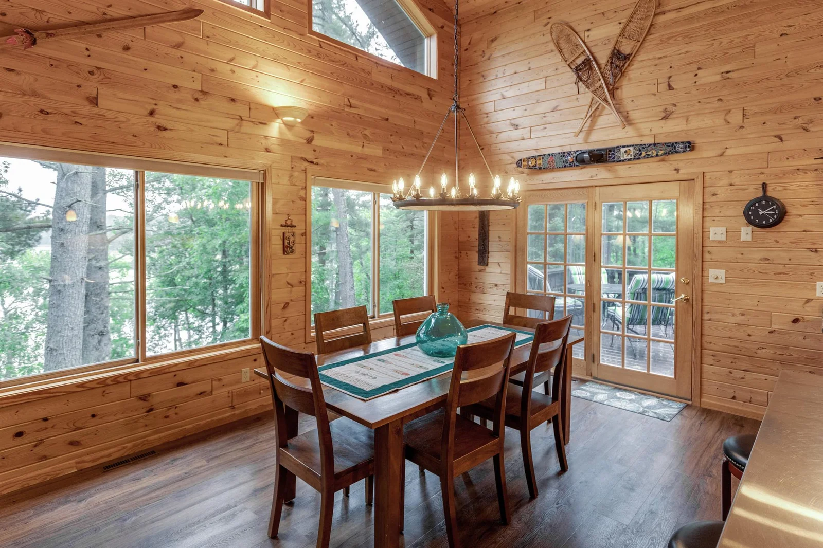 Dining room without to deck