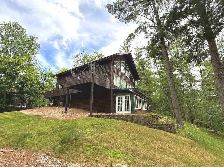 Side and porch for great views