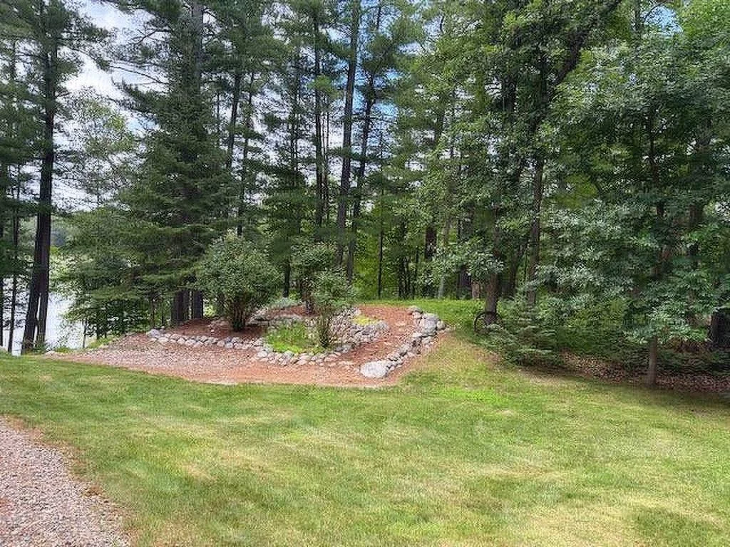 Landscaping toward the Lake