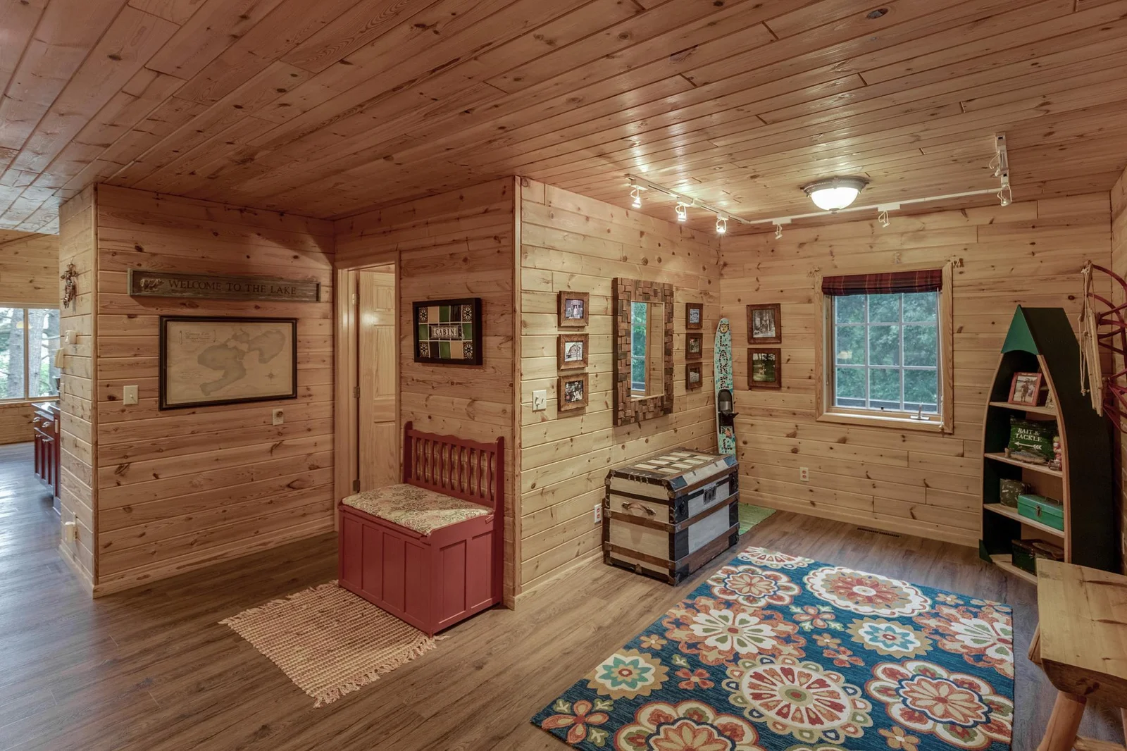 Foyer as you enter Cabin