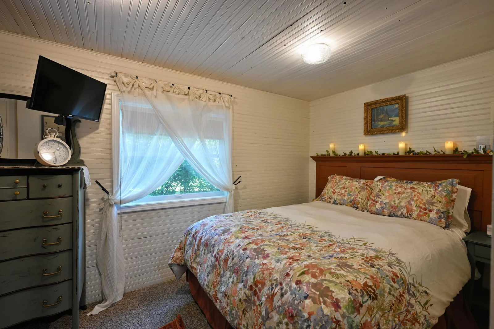 Barefoot Bungalow Cabin
