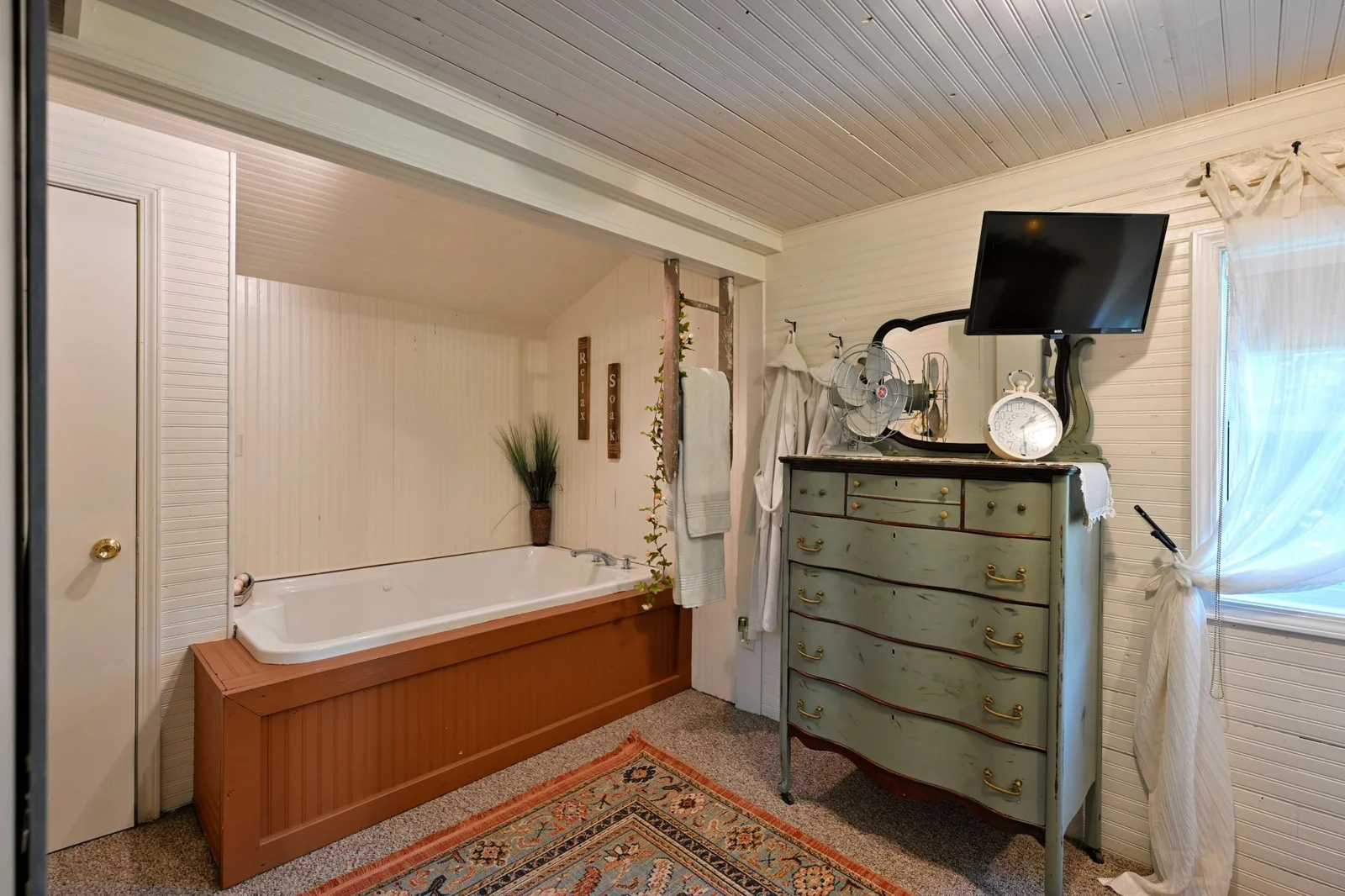 Barefoot Bungalow Cabin