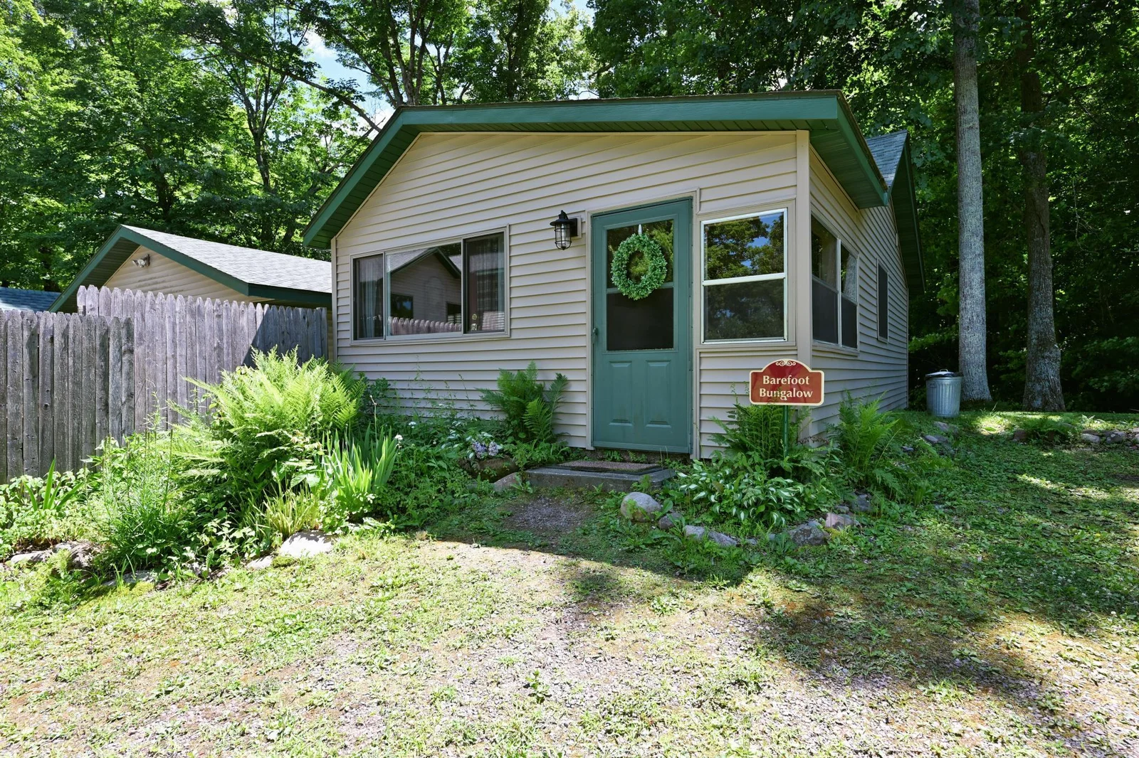 Barefoot Bungalow Cabin