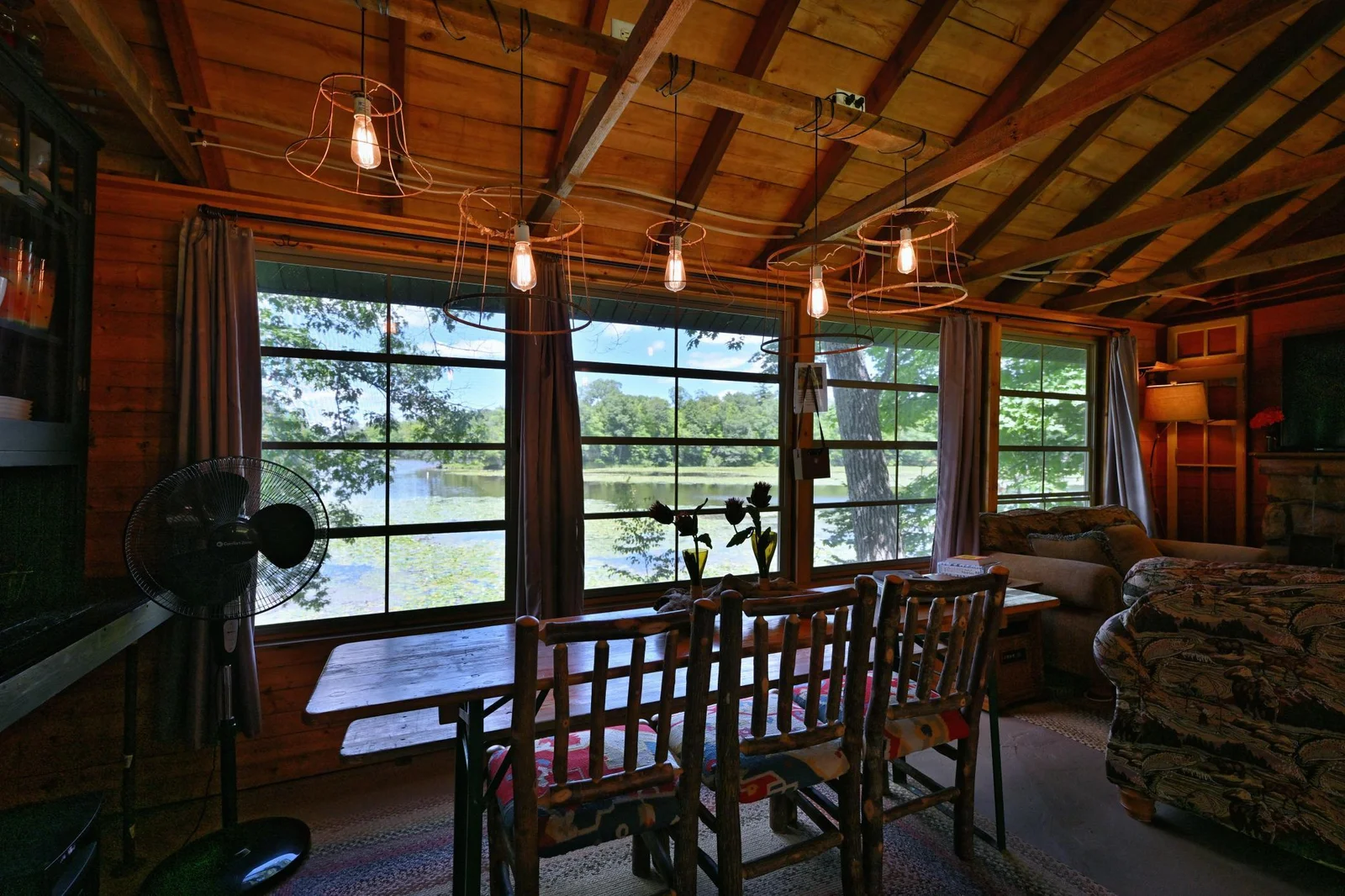 Edgewater Escape Cabin