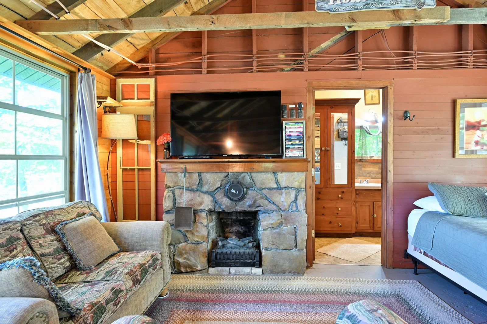 Edgewater Escape Cabin