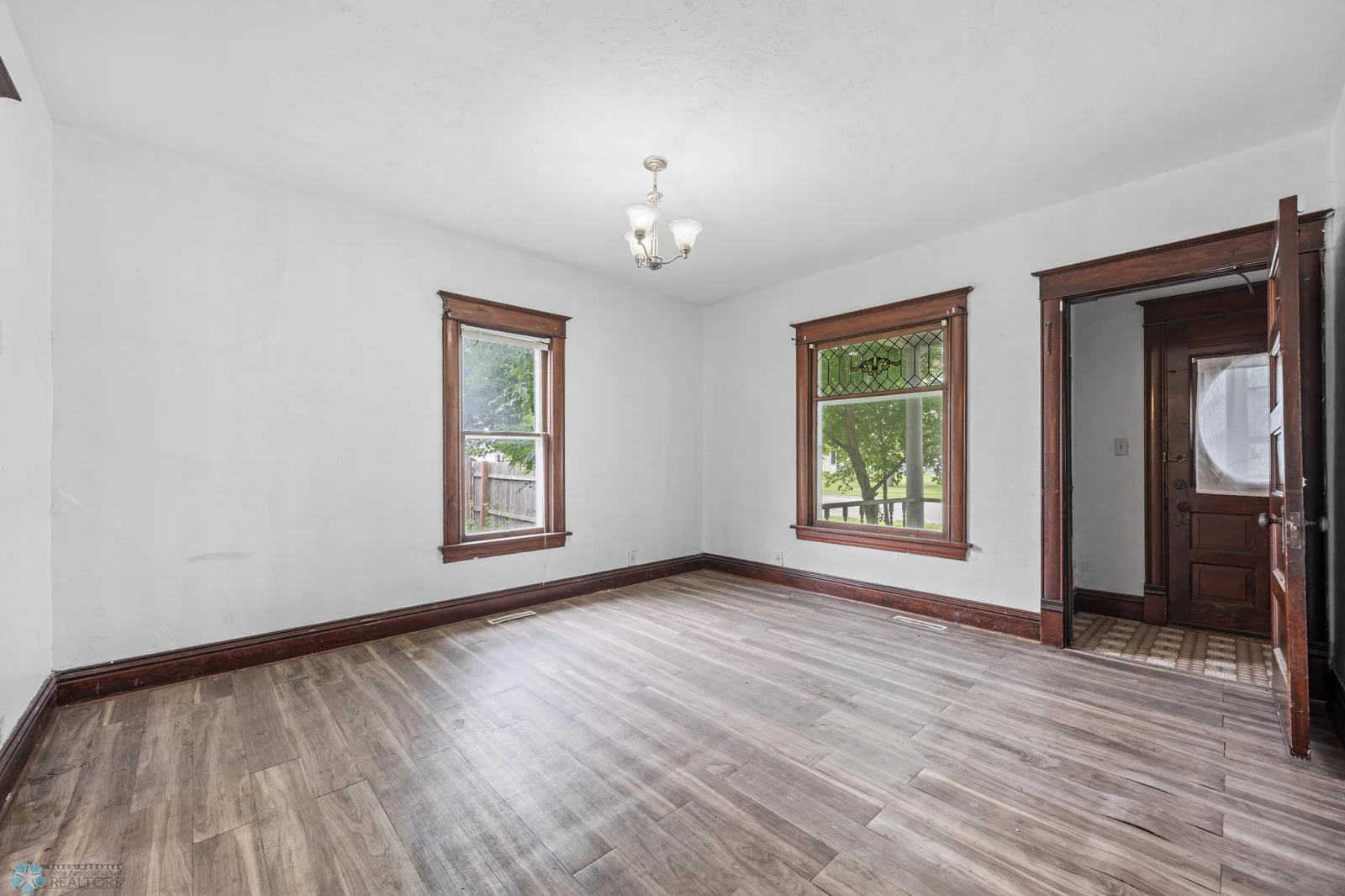 LIVING ROOM 2.jpg
