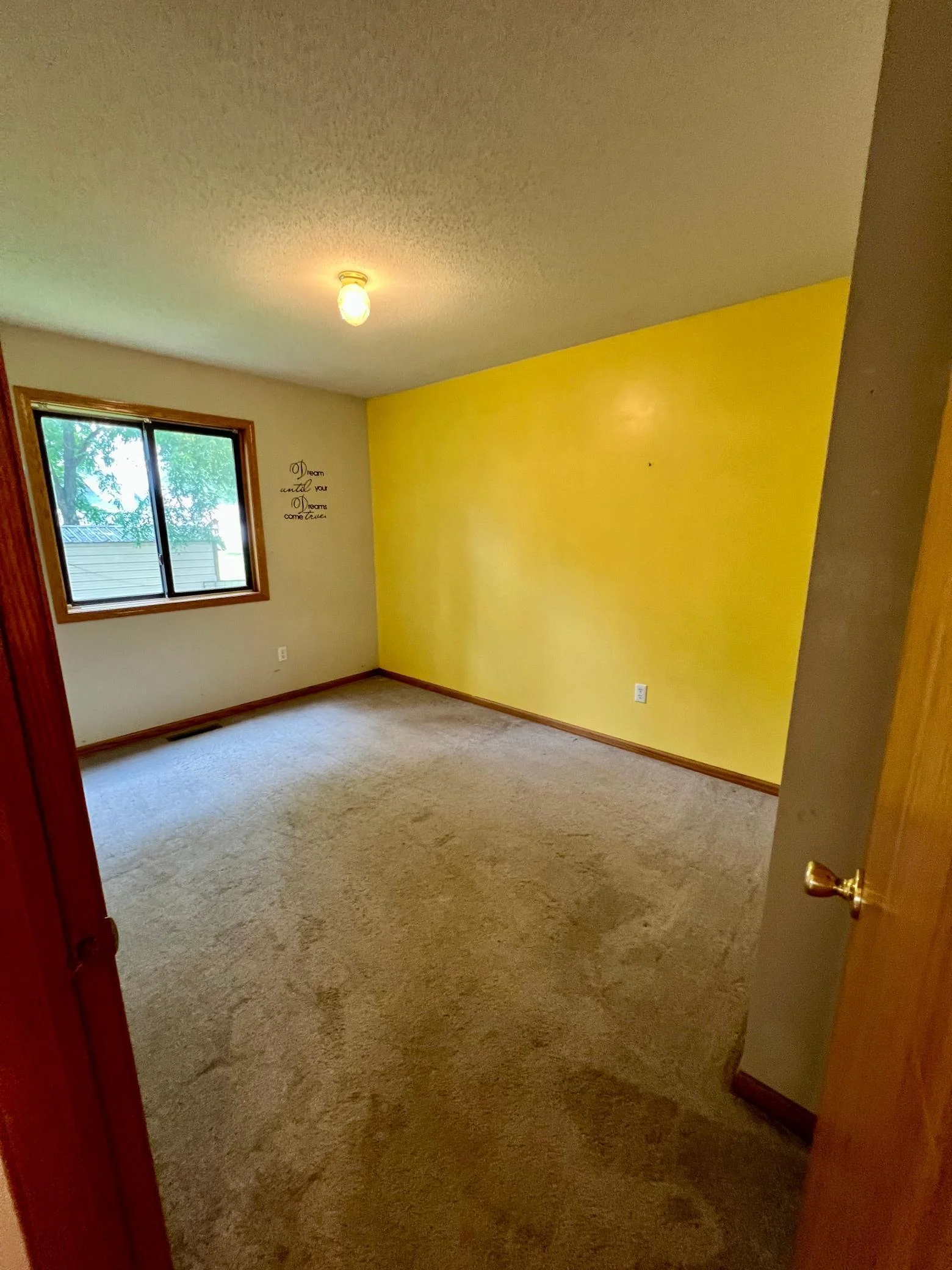 Second upstairs bedroom
